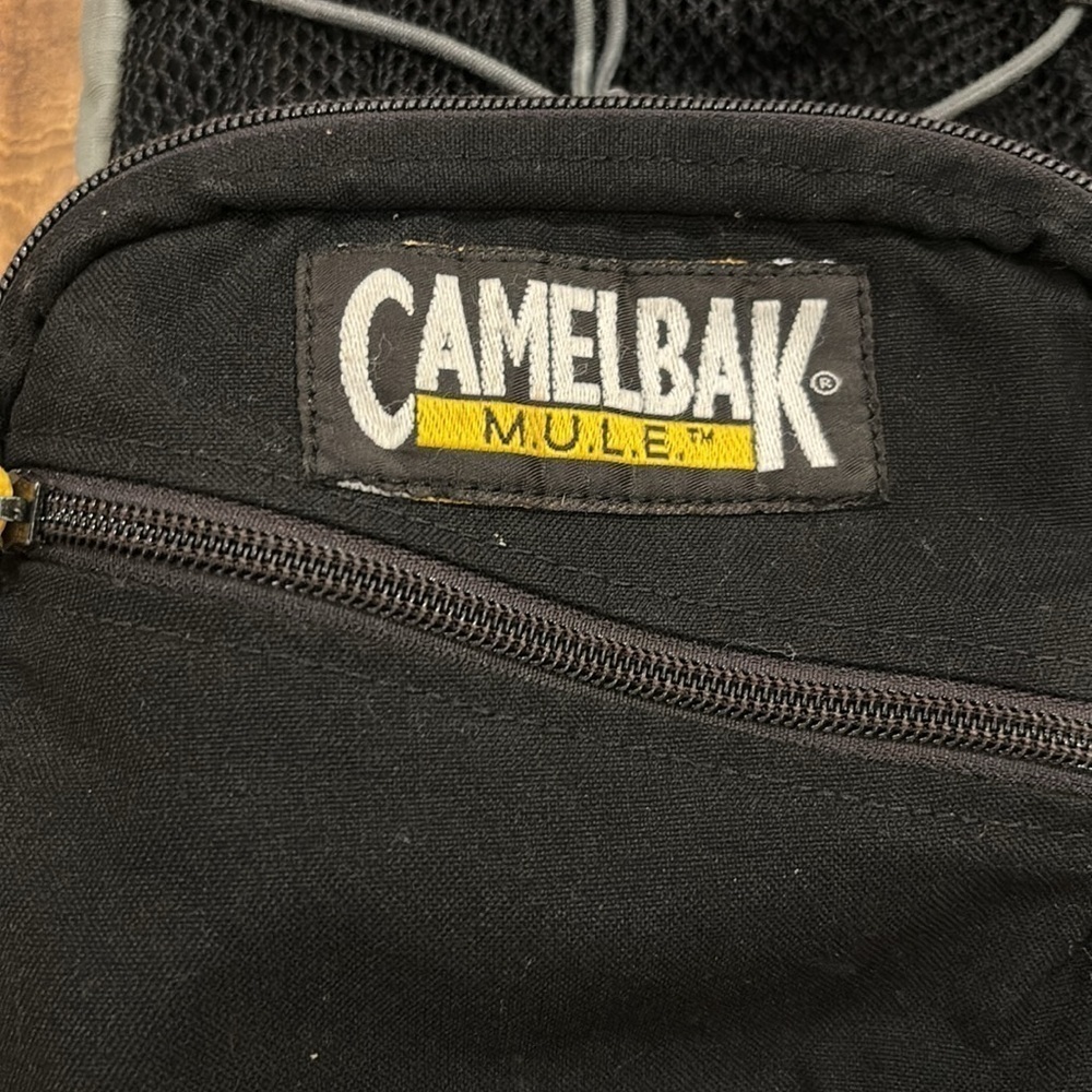 Camelbak MULE - black and gray​ - Picture 2 of 10